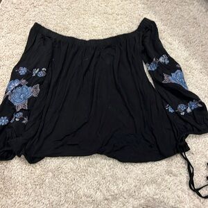 American Egale Off the Shoulder Top. Size Medium. Black.